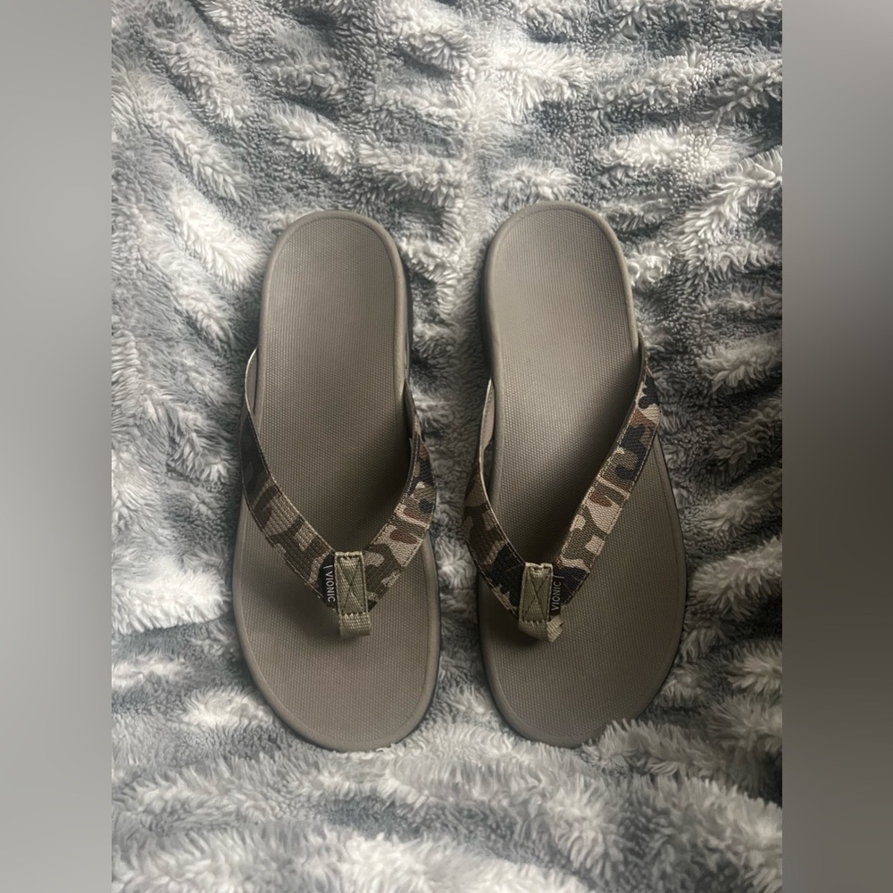 Mens Vionic Orthopedic Sandal (Camo) Size:13 (orig: $80) - Picture 2 of 7